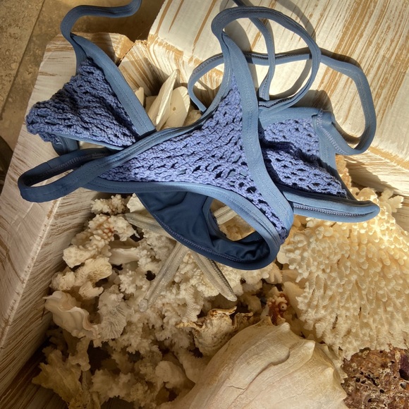 Posh Pua navy triangle set - Picture 8 of 9